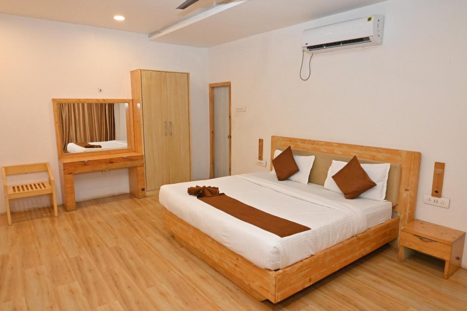 Rustic Vogue Hotel